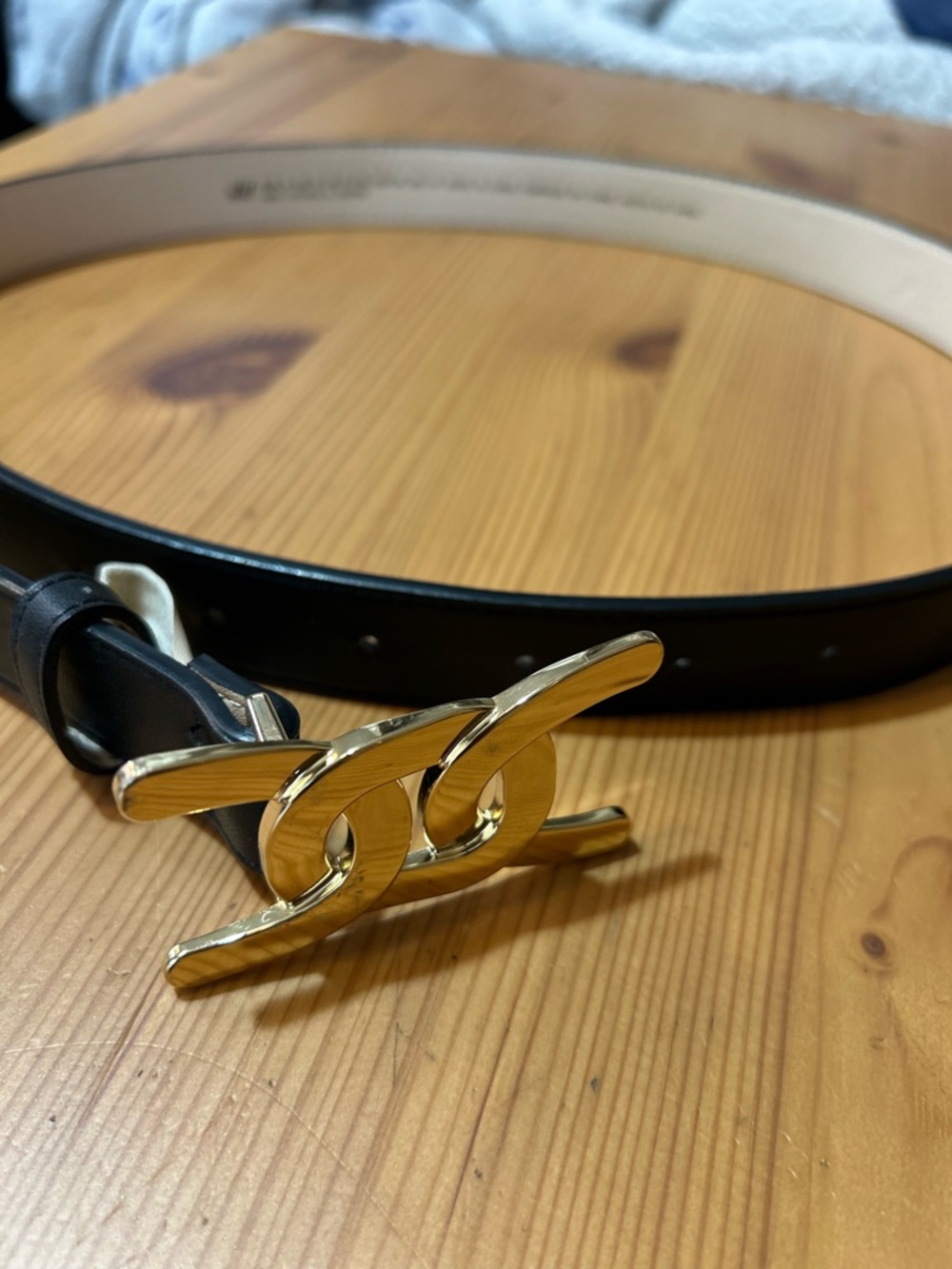 H&M Leather Gold Chain-Link Buckle Belt with Black Strap Size S - Picture 3 of 9